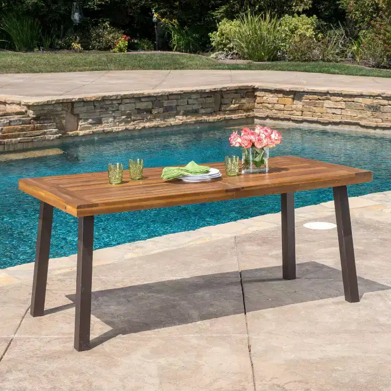 Christopher Knight Home Tavolo da pranzo rettangolare per esterni in legno di acacia, resistente alla ruggine, all'acqua e ai raggi UV, finitura teak: Mobili da giardino resistenti alle intemperie