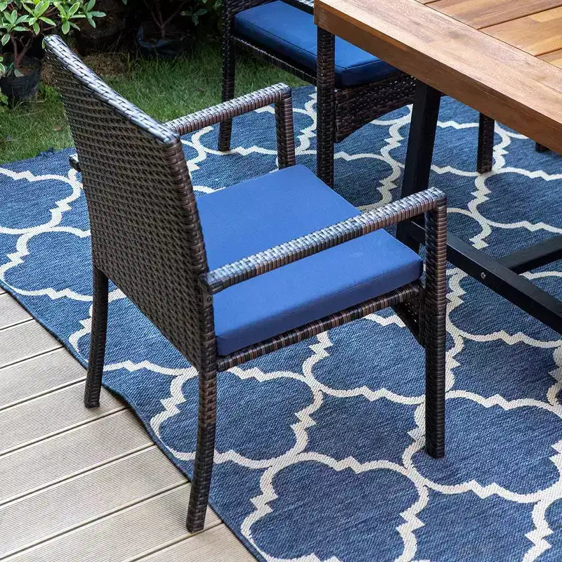 Set da pranzo da 6 pezzi per patio: tavolo in legno di acacia, panca, 4 poltrone in rattan - Captiva Designs