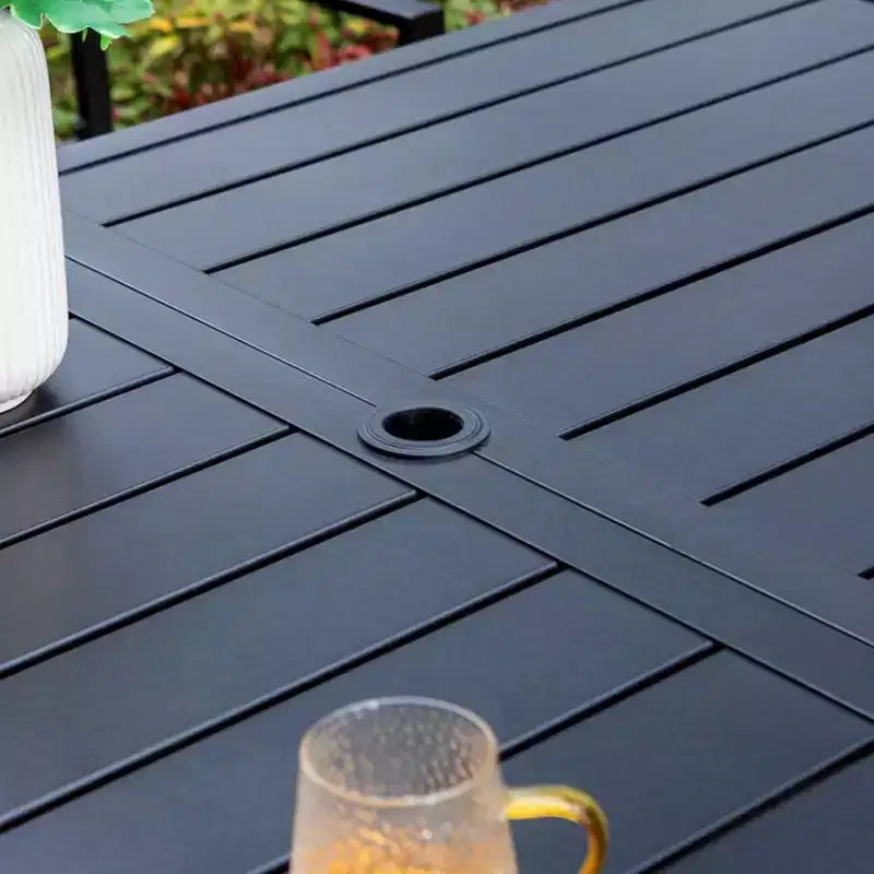 Tavolo Rettangolare da Esterno 7 Pezzi e 6 Sedie con Design a Griglia - Nero - Captiva Designs: Struttura in Ferro, Resistente ai Raggi UV