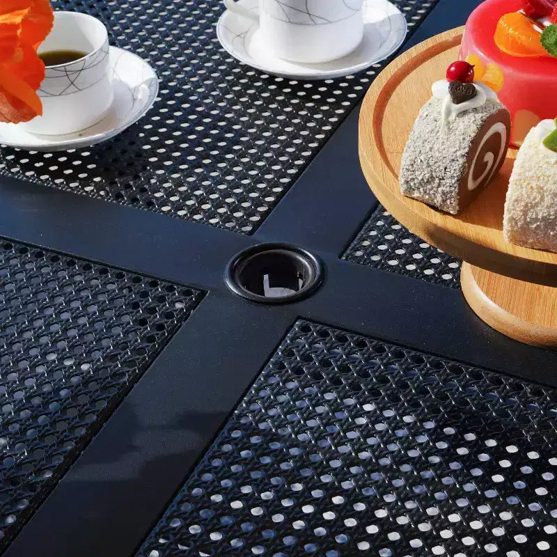 Set da pranzo da 5 pezzi per patio con tavolo quadrato in rete e sedie a fionda con telaio in alluminio - Captiva Designs: Set di mobili da esterno