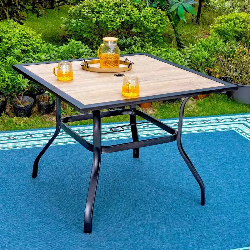 Set da patio 5 pezzi con tavolo quadrato e sedie a braccioli girevoli a 360° in acciaio - Captiva Designs
