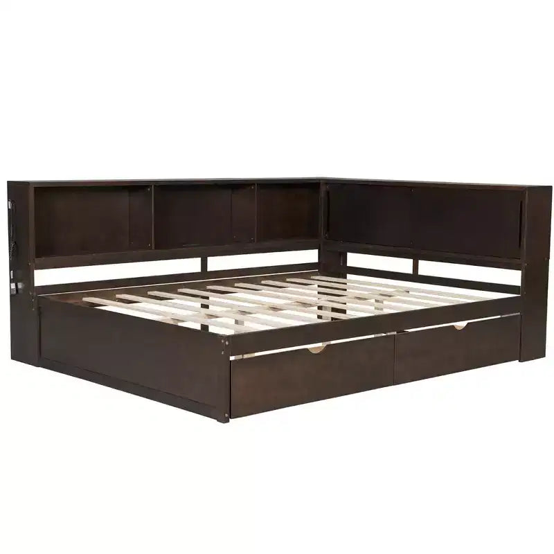 Daybed in legno Full Size Whisen con ripiani portaoggetti, USB, LED e letto estraibile a rotelle