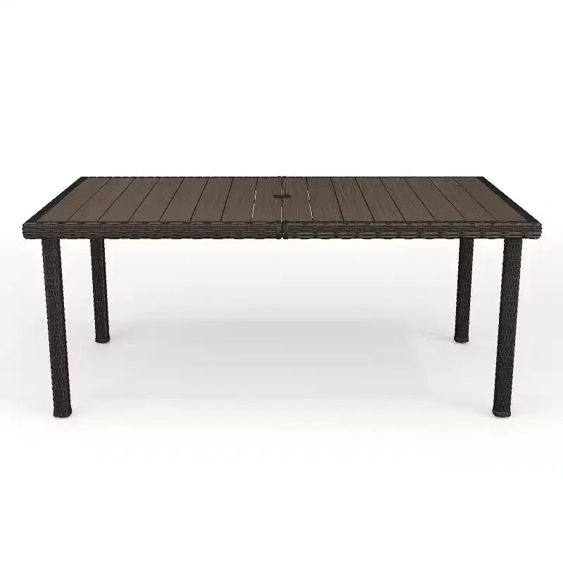 Tavolo da patio Martha Stewart Bedford 71 per interni-esterni con piano in legno composito in vimini effetto rattan