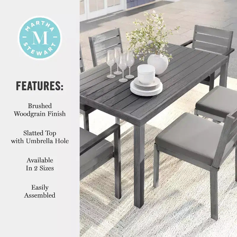 Martha Stewart Bedford 62 Tavolo da patio per interni-esterni con finitura in alluminio spazzolato effetto legno