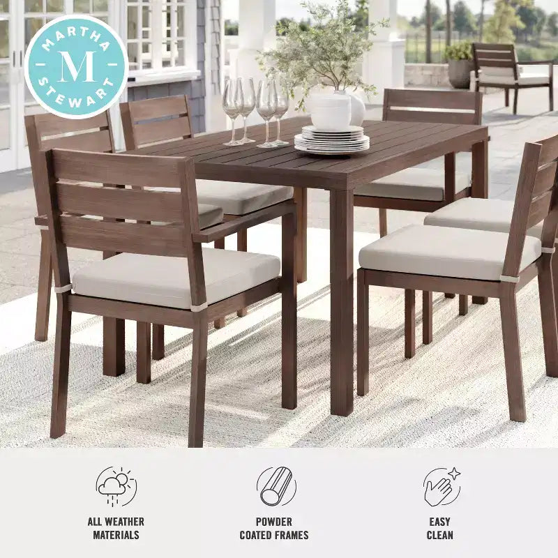 Martha Stewart Bedford 62 Tavolo da patio per interni-esterni con finitura in alluminio spazzolato effetto legno