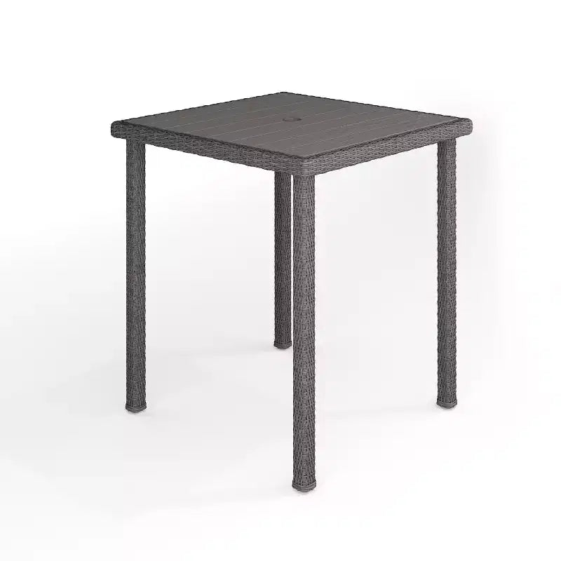 Tavolo da bar alto da esterno/interno Martha Stewart Bedford con piano in legno composito in vimini effetto rattan