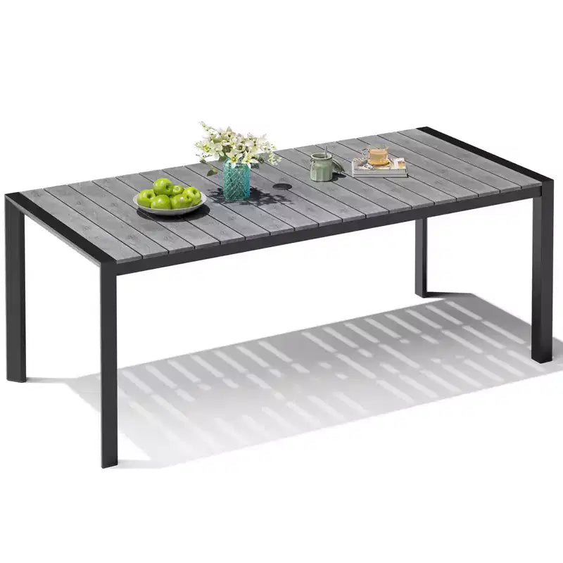 Crestlive Products Tavolo da pranzo da esterno per 4-6 persone Tavolo rettangolare da patio, telaio in alluminio con piano in finto legno resistente e foro per ombrellone Marrone