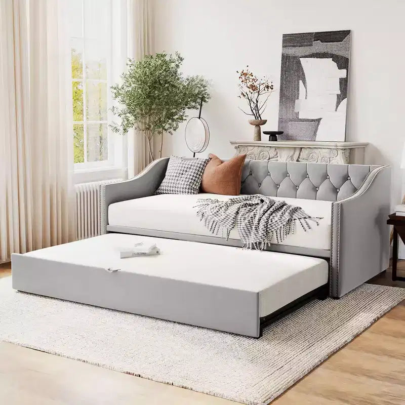 Letti a giorno Okak in formato singolo con rotelle estraibili, divano letto imbottito con schienale per soggiorno, camera da letto e camera degli ospiti