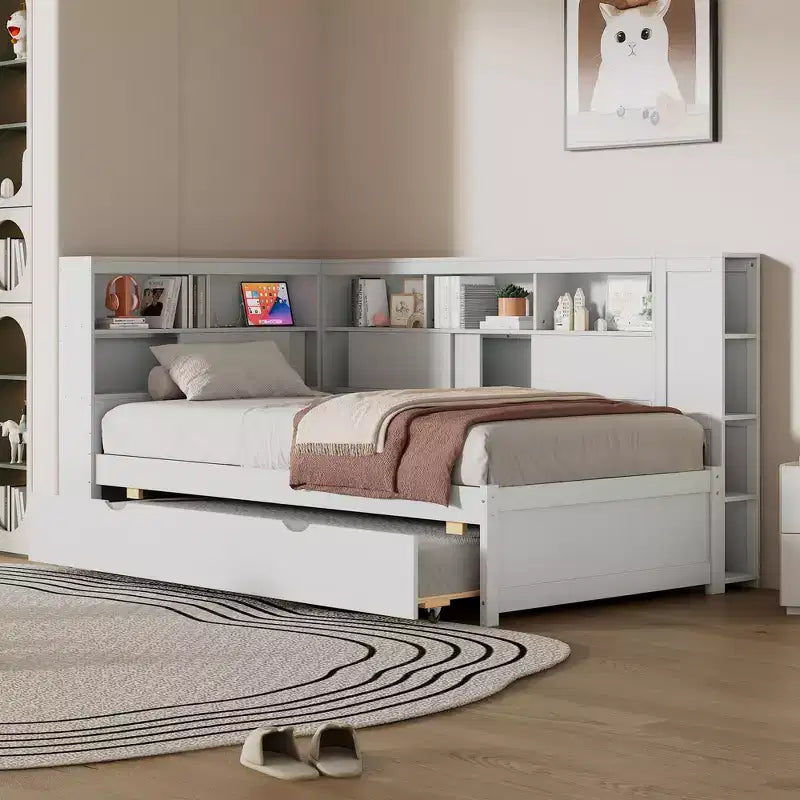 Letto a giorno in legno Whisen Twin con mensole e letto estraibile