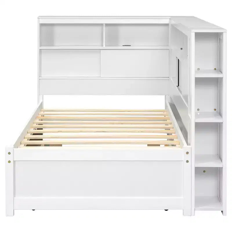 Letto a giorno in legno Whisen Twin con mensole e letto estraibile