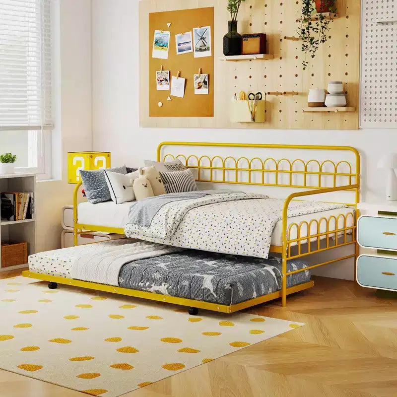 Costway Letto a Giorno Singolo con Letto Estraibile, Schienale e Braccioli Curvi, Doghe in Metallo Resistenti, Nero/Oro