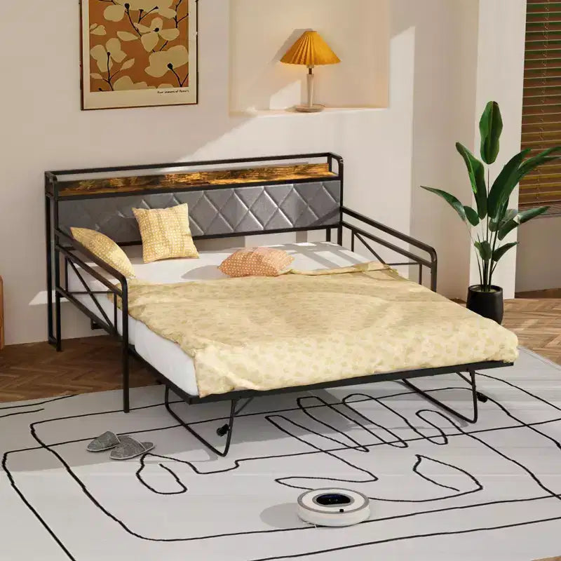 Struttura letto a giorno in metallo matrimoniale Karl Home con letto estraibile a scomparsa e stazione di ricarica con testiera imbottita con contenitore e luci LED