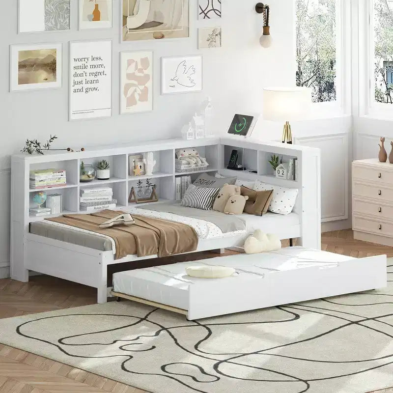 Bellemave Letto a Giorno Singolo in Legno con Ruote Estraibili, Libreria e Stazione di Ricarica USB, Bianco