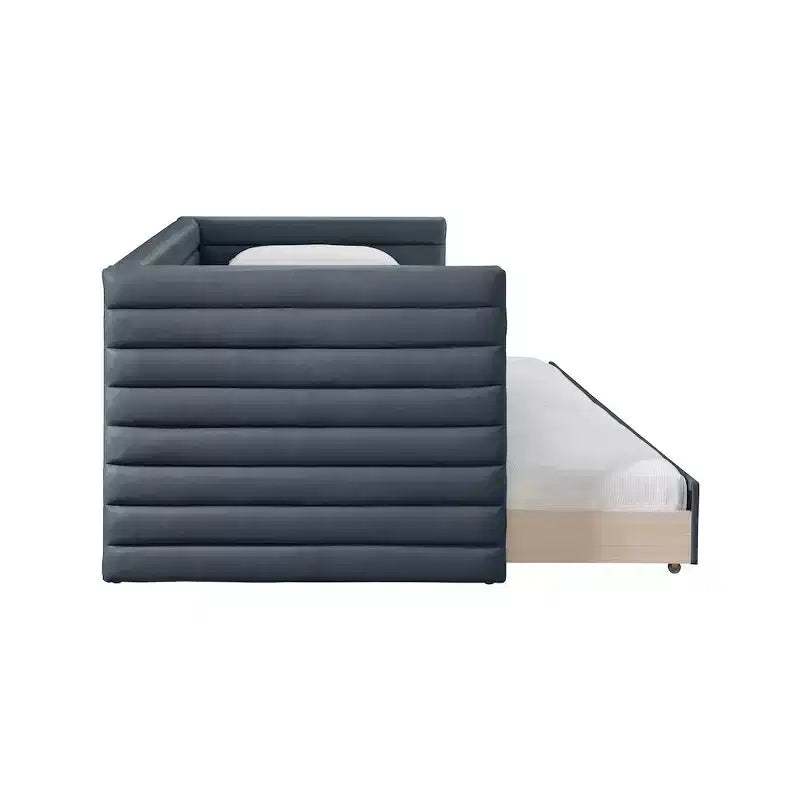 Meridian Furniture, Letto a giorno doppio in pelle vegana Beverly