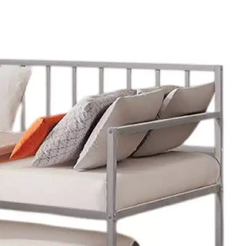 Divano letto Royal Hampton con letto estraibile, struttura in metallo aperta a doghe color argento