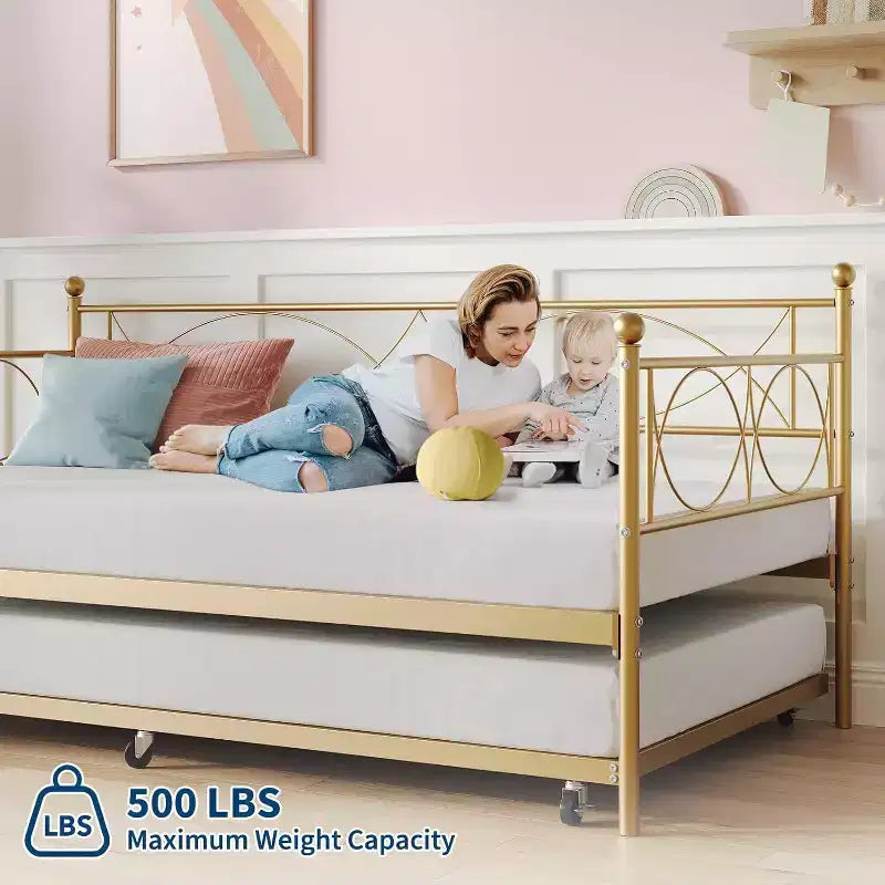 Letto a giorno matrimoniale in metallo con letto estraibile, struttura resistente, rotelle con blocco e doghe in metallo, ideale per camera da letto, camera degli ospiti o soggiorno