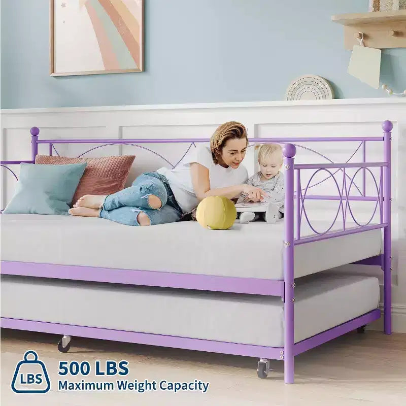 Letto a giorno matrimoniale in metallo con letto estraibile, struttura resistente, rotelle con blocco e doghe in metallo, ideale per camera da letto, camera degli ospiti o soggiorno