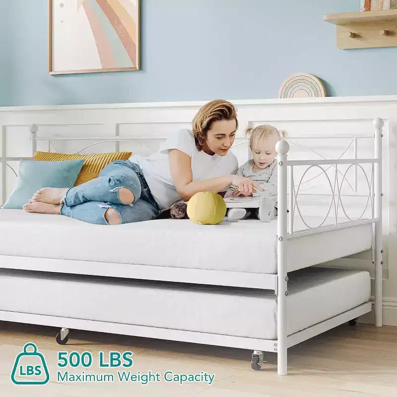 Letto a giorno matrimoniale in metallo con letto estraibile, struttura resistente, rotelle con blocco e doghe in metallo, ideale per camera da letto, camera degli ospiti o soggiorno