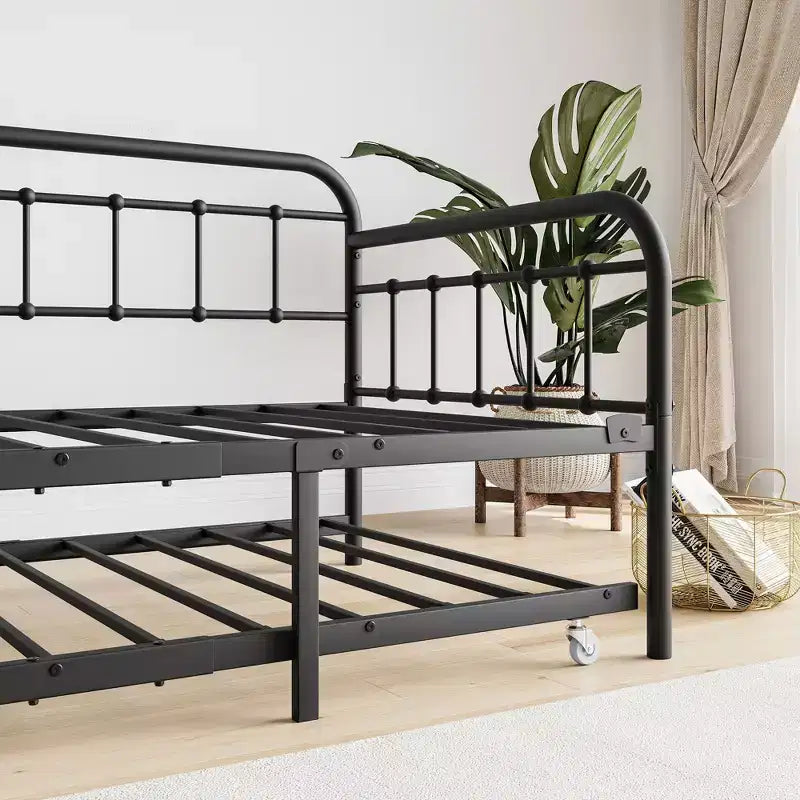 MAYEERTY Struttura per letto a giorno in metallo a una piazza e mezza con letto estraibile, Piattaforma divano letto resistente, Nessuna molla richiesta, Nero