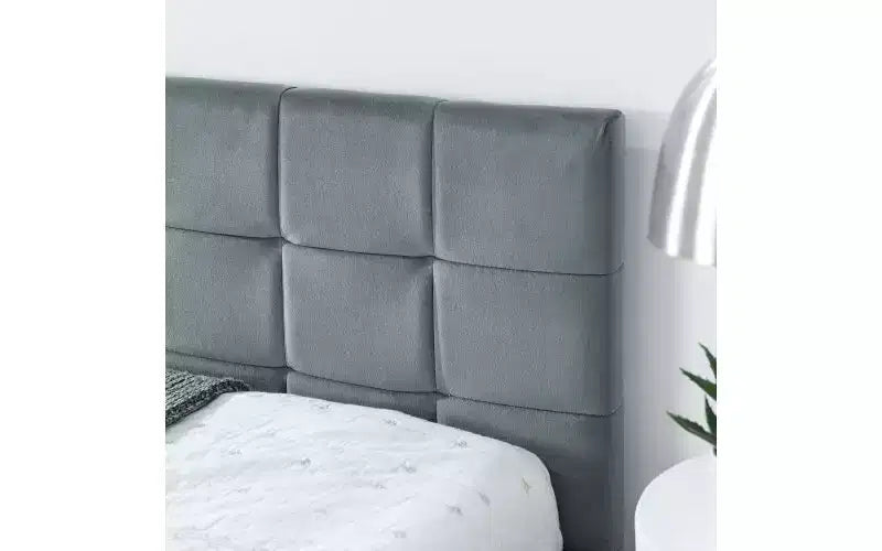 Divano letto in velluto TUYOHW Mid-Century, struttura del divano letto imbottito con piattaforma in legno di eucalipto, letto matrimoniale trapuntato con testiere