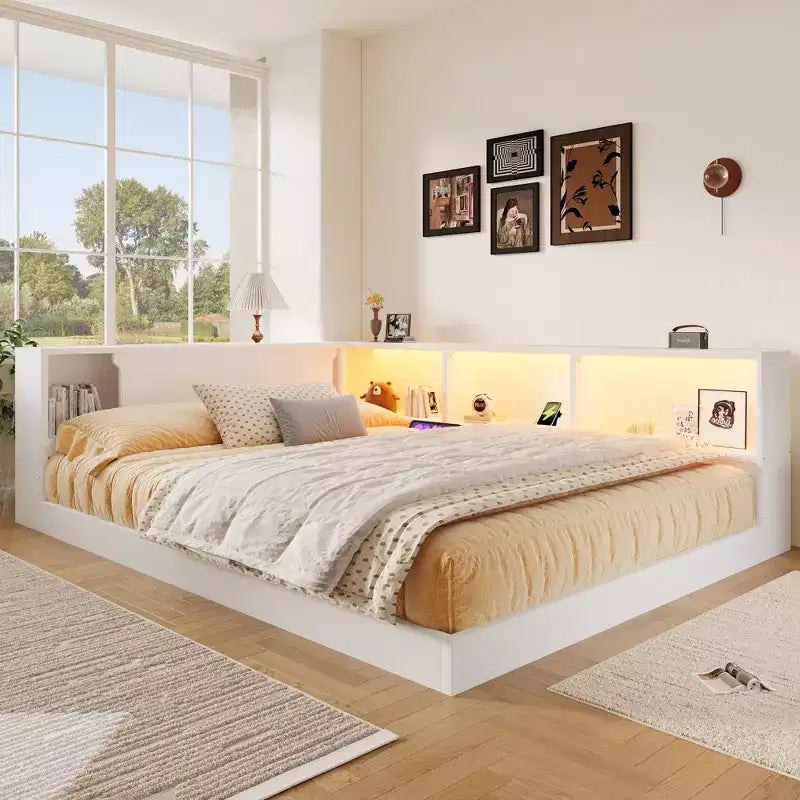 Divano letto in legno Queen Size ModernLuxe con mensole portaoggetti, Struttura letto a piattaforma moderna con USB e LED