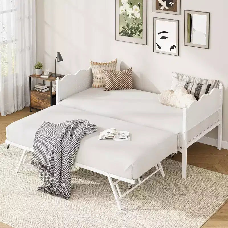 Daybed singolo con letto estraibile, struttura in metallo con testiera ondulata effetto legno, ruote bloccabili, divano letto salvaspazio, nessun box spring necessario