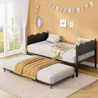 Daybed singolo con letto estraibile, struttura in metallo con testiera ondulata effetto legno, ruote bloccabili, divano letto salvaspazio, nessun box spring necessario