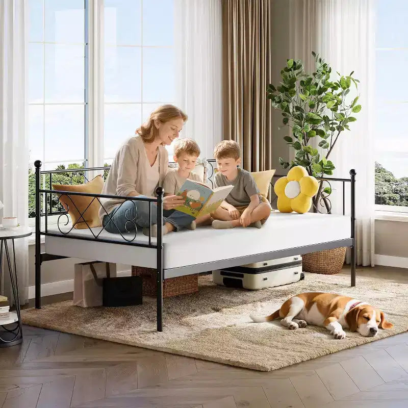 Daybed senza letto estraibile, letto singolo con testiera a forma di cuore, robusto divano letto in metallo per soggiorno/camera da letto/camera degli ospiti, facile da montare, nero