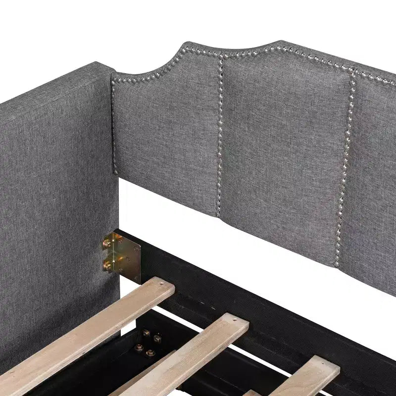 Letto a giorno imbottito ModernLuxe da una piazza a king size con letto estraibile a scomparsa e porte di ricarica USB, tessuto in lino, capacità 180 kg