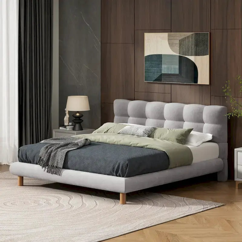 Letto a piattaforma imbottito in ciniglia grigia con testiera a biscotto, Full/Queen/King