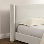 Struttura letto a piattaforma imbottita in bouclé color crema con testiera ampia, Queen, 1 posto
