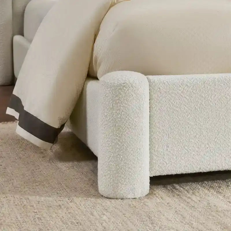 Struttura letto a piattaforma imbottita in bouclé color crema con testiera ampia, Queen, 1 posto