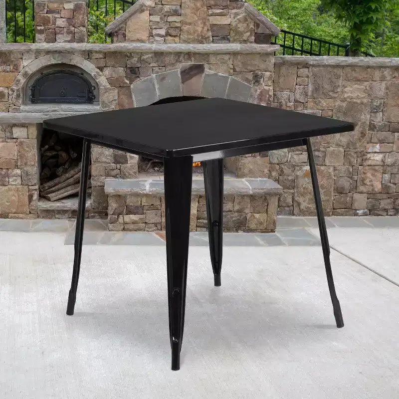 Tavolo quadrato da interno/esterno in metallo di livello commerciale Flash Furniture 31.5