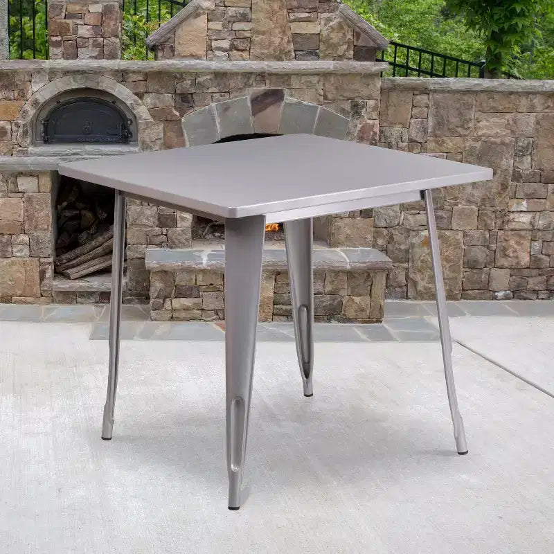 Tavolo quadrato da interno/esterno in metallo di livello commerciale Flash Furniture 31.5