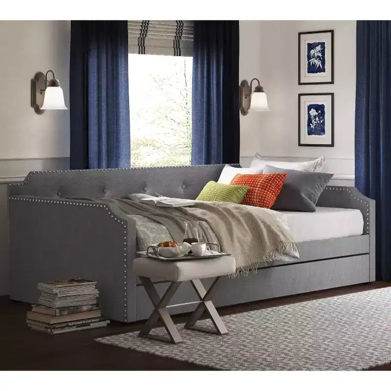 Divano letto imbottito con letto estraibile Bella - Click Decor