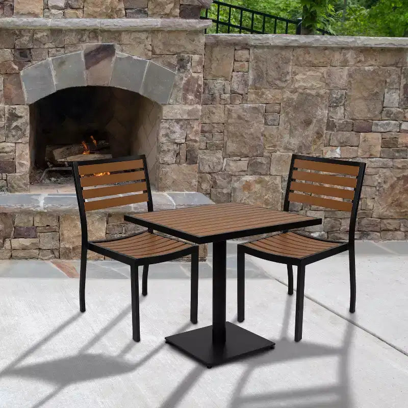 Flash Furniture Lark, set da bistrò da esterno con tavolo e 2 sedie con doghe in poly effetto teak