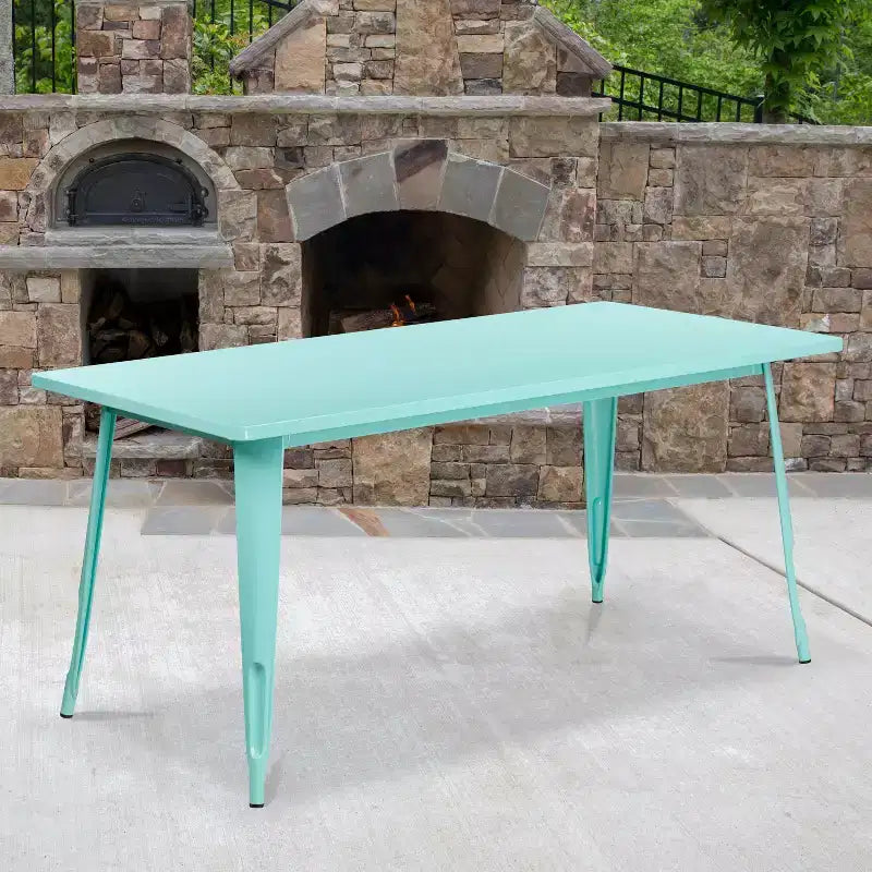 Tavolo da pranzo rettangolare Emma and Oliver Commercial 31.5 x 63 in metallo colorato per interni ed esterni