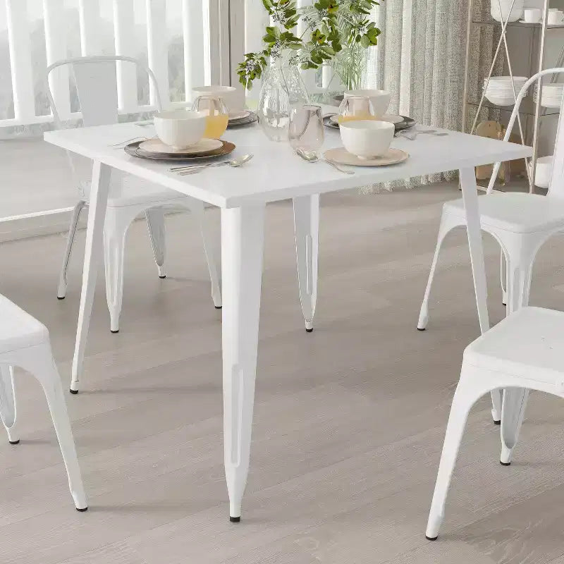Tavolo da pranzo quadrato in metallo Merrick Lane Adana da 35,5 pollici per uso interno ed esterno