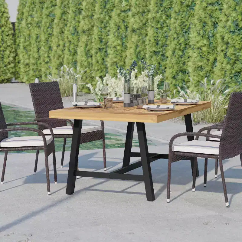 Flash Furniture Tavolo da Esterno con Piano in Legno di Acacia per Tutte le Stagioni e Base in Metallo, Naturale/Nero