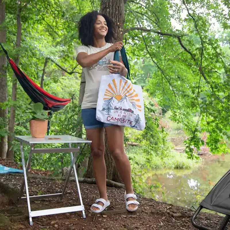 Camco, tavolo multiuso pieghevole grande in alluminio resistente, 19,5 x 20 x 24,25 pollici, per camper, campeggi, picnic e terrazze, argento