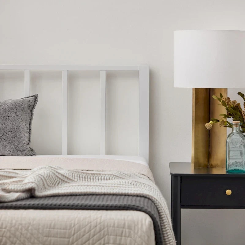 Letto a piattaforma in metallo con testiera a barre verticali – Nero / Oro / Bianco / Grigio – Singolo / Matrimoniale / Queen / King – 1 persona