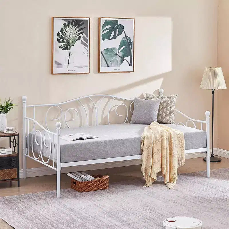 VECELO Struttura per letto a giorno matrimoniale in metallo, Divano letto con contenitore sotto, Facile da montare, Nessuna rete a molle necessaria