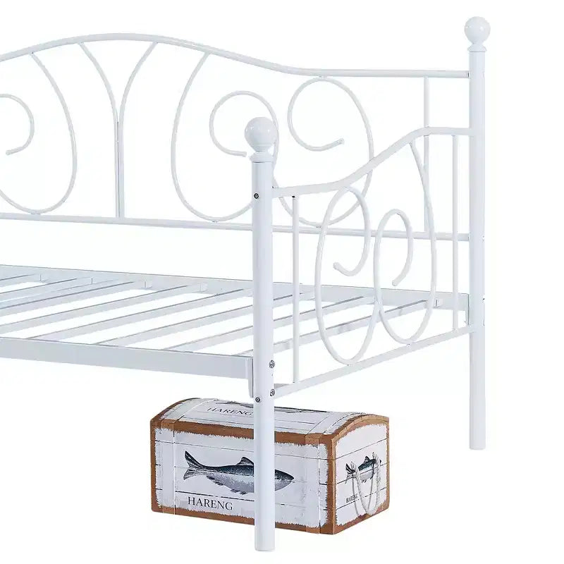 VECELO Struttura per letto a giorno matrimoniale in metallo, Divano letto con contenitore sotto, Facile da montare, Nessuna rete a molle necessaria
