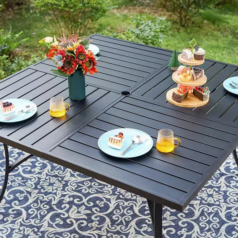 Captiva Designs Set da 9 Pezzi con Tavolo da Pranzo Quadrato in Metallo con Piano a Doghe e Sedie Girevoli Sling da Esterno