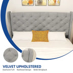 Letto matrimoniale king-size imbottito grigio con testiera e pediera a bottoni e testata ad ali di pipistrello